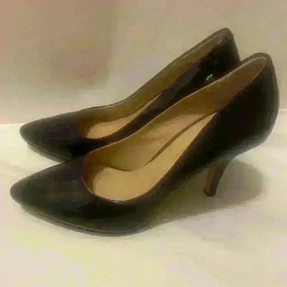 Navy Blue Patent Pumps - Picture 4 of 7